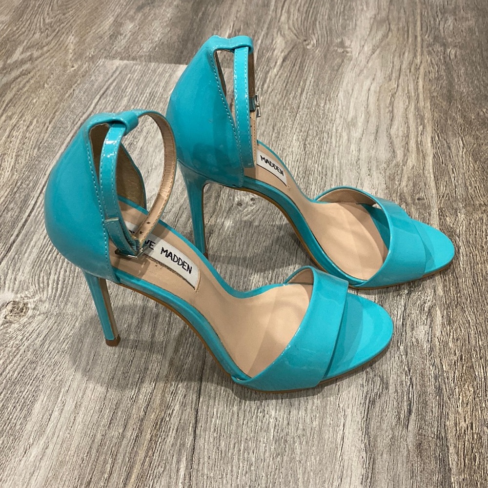 Steve Madden sandals